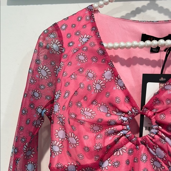 Delia‘s mesh Floral Pink Long Sleeve Crop Top large new w tags - Picture 3 of 7